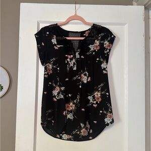 NWT Daniel Rainn Estefany Lace Detail Split Neck Blouse